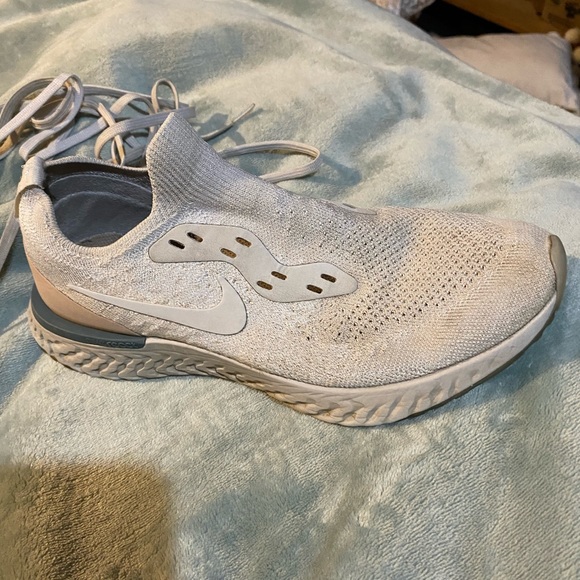 NIKE EPIC REACT 2 sz 9 GUC Pink blue grey - Picture 10 of 11